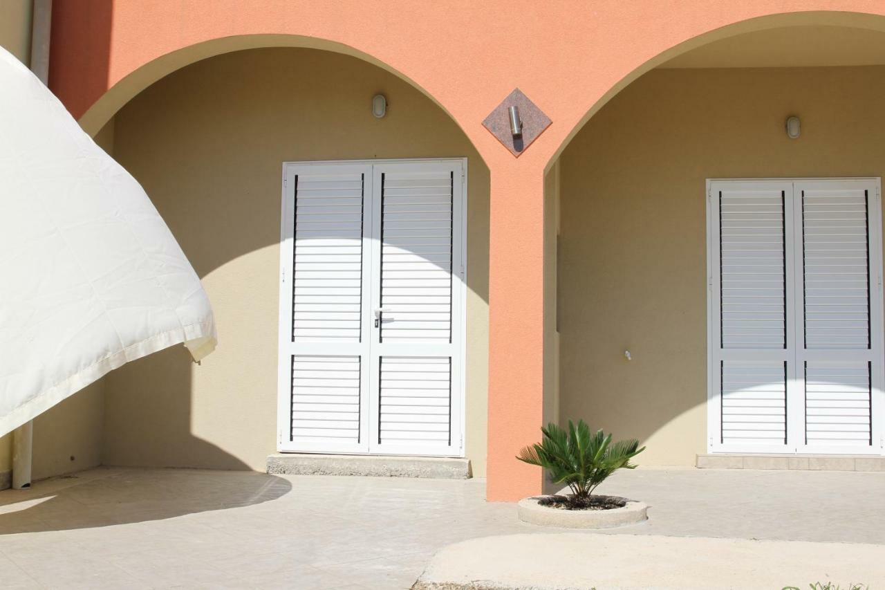 Apartmani Subasic Pag Town Exterior foto